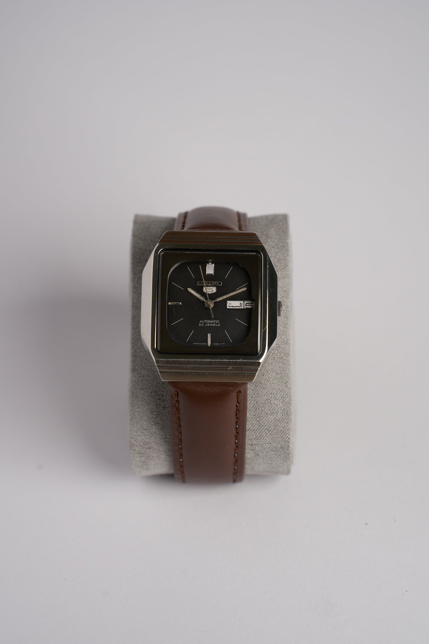 Seiko 5 Automatik 1982 mit Kaliber 6349A, Frontansicht