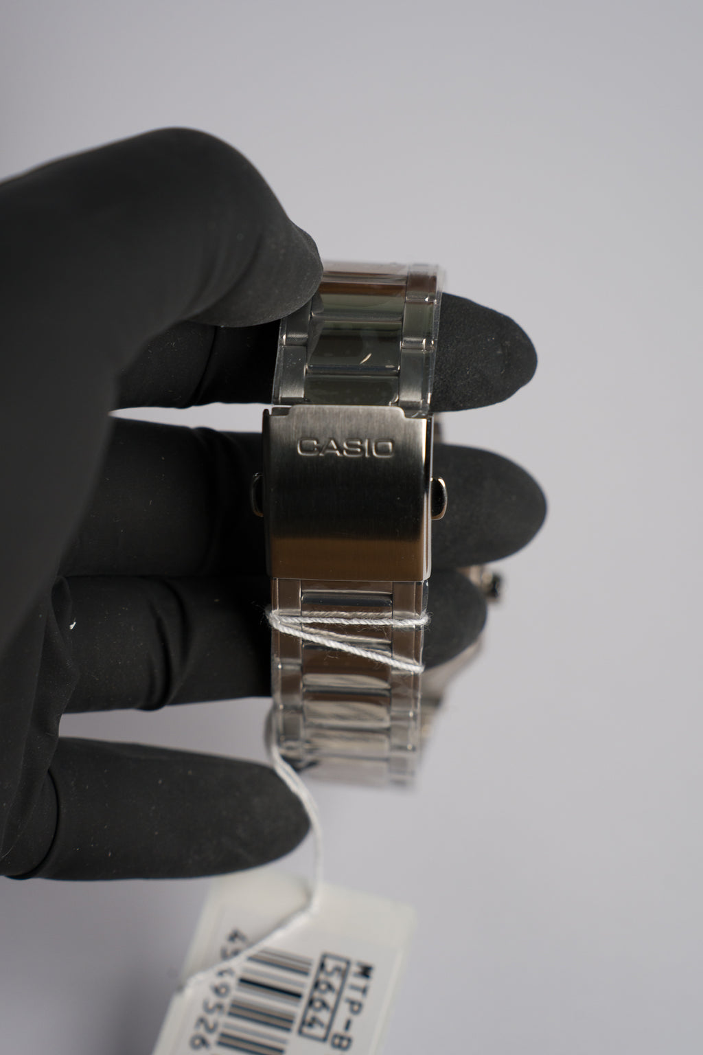 Casio MTP-B195D Grünes Zifferblatt
